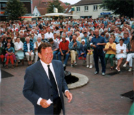 Gerhard Schröder in Hage