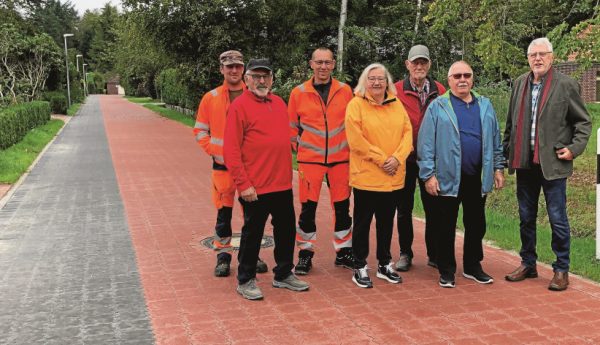 Freude über die Fertigstellung der Straße "Am Wittelkamp"